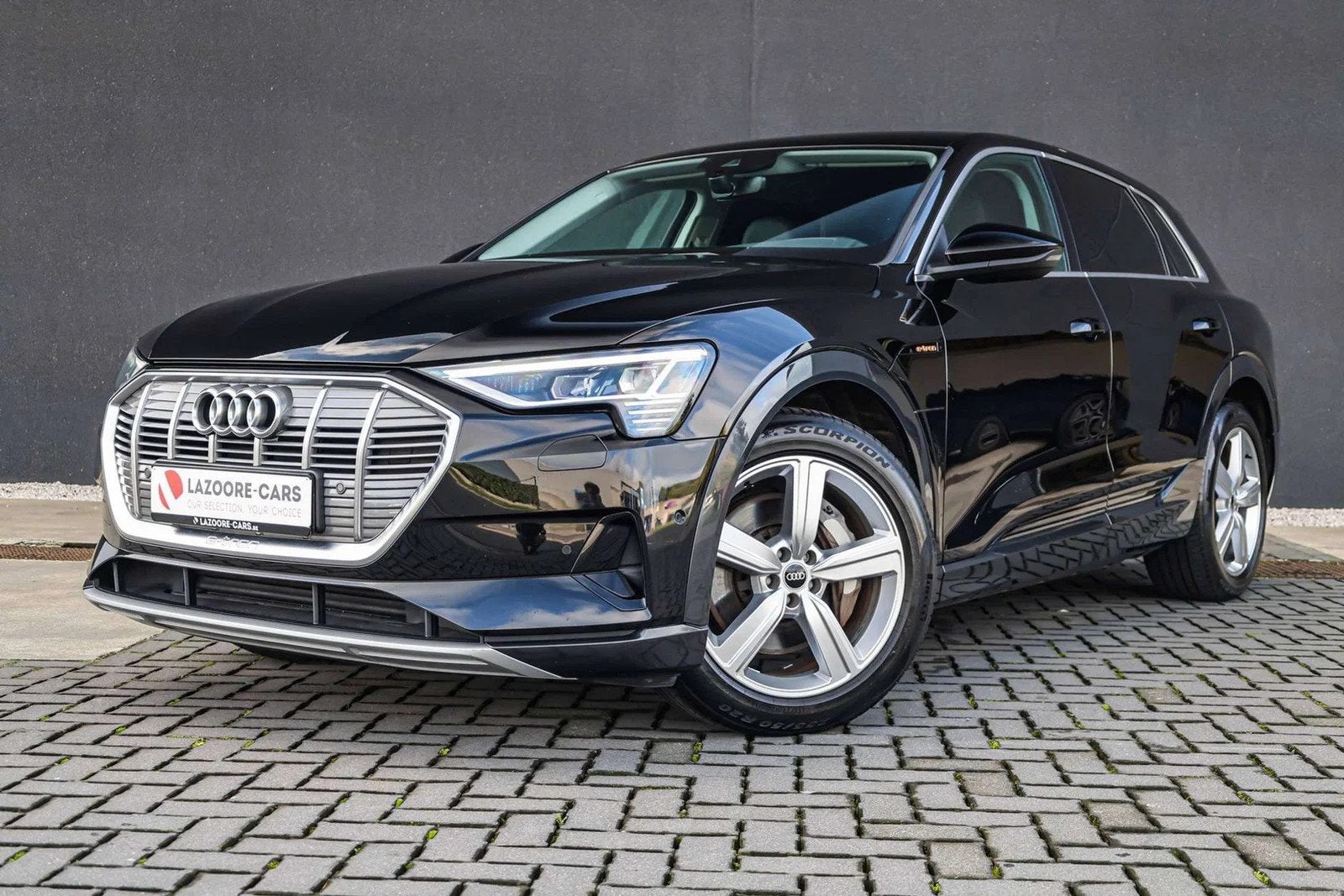 Audi Q8 e-tron Q8 e-Tron 55 Quattro Advanced SOH battery 98., Auto's, Automaat, Gebruikt, 408 pk, 5 zetels