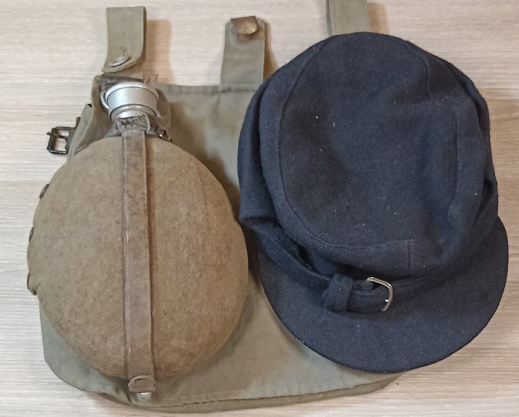 Lot équipement gourde RZM sac nominatif -casquette Pimpf ww2, Collections, Envoi, Armée de terre, Autres types