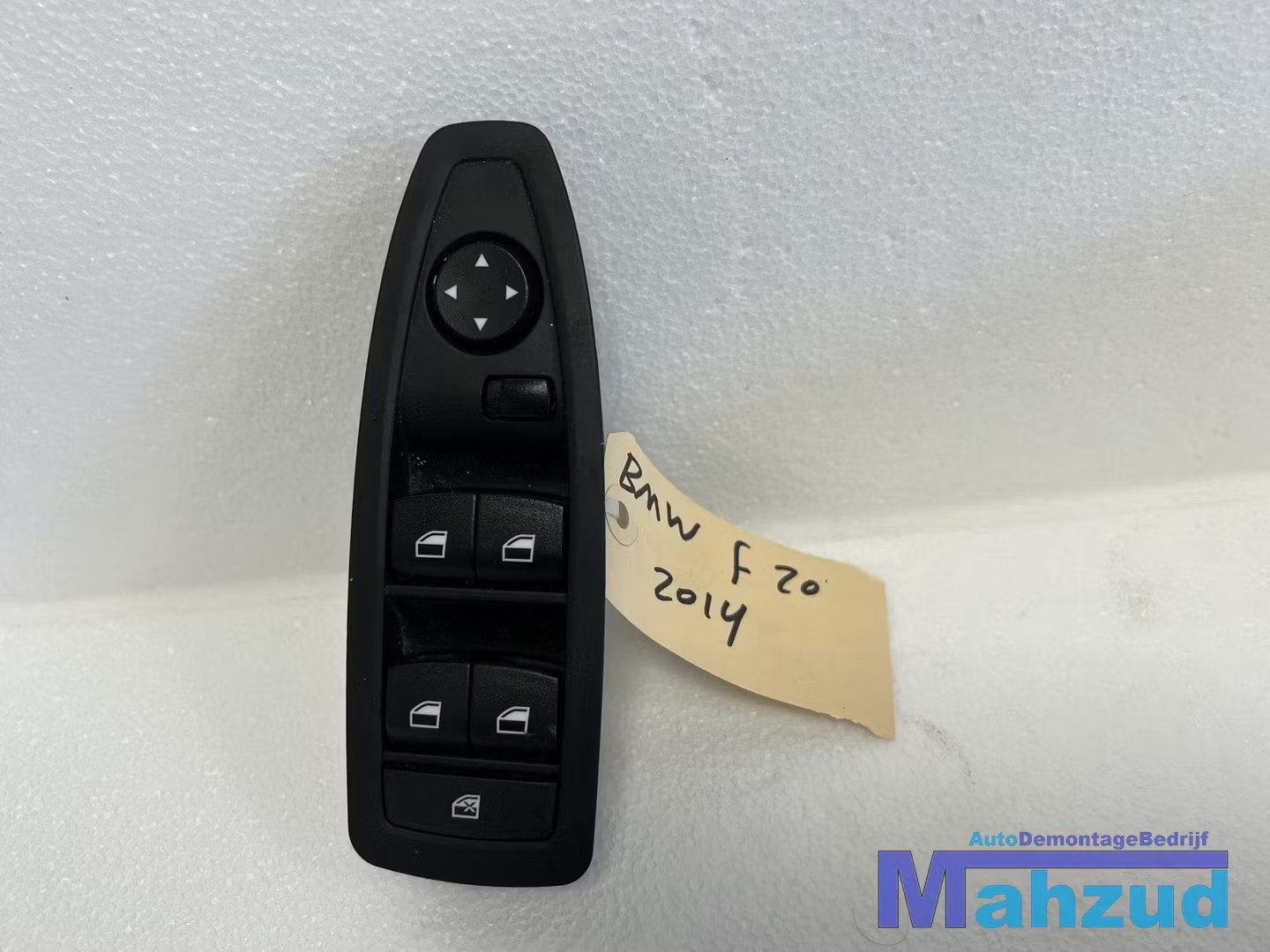 BMW 1 SERIE F20 Links voor raam schakelaar 2011-2019, Auto-onderdelen, Petuelring 130
80788  Munich, DE, Gebruikt, Info@bmw.de