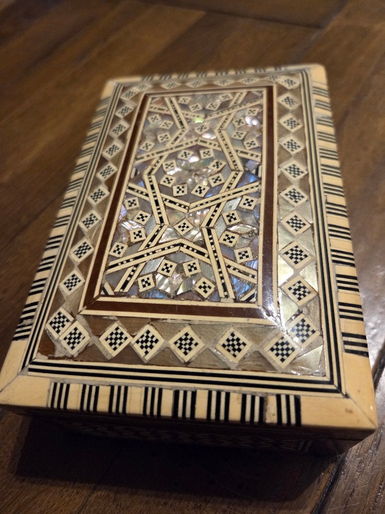 Met parelmoer ingelegd kistje, Ophalen of Verzenden