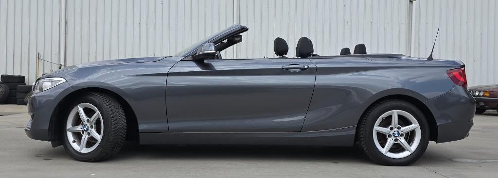 BMW 218 i 2016 met 155000 km , 1,5 Benzine 100 KW / 136 PK, Auto's, 100 kW, 4 zetels, Bluetooth, Handgeschakeld