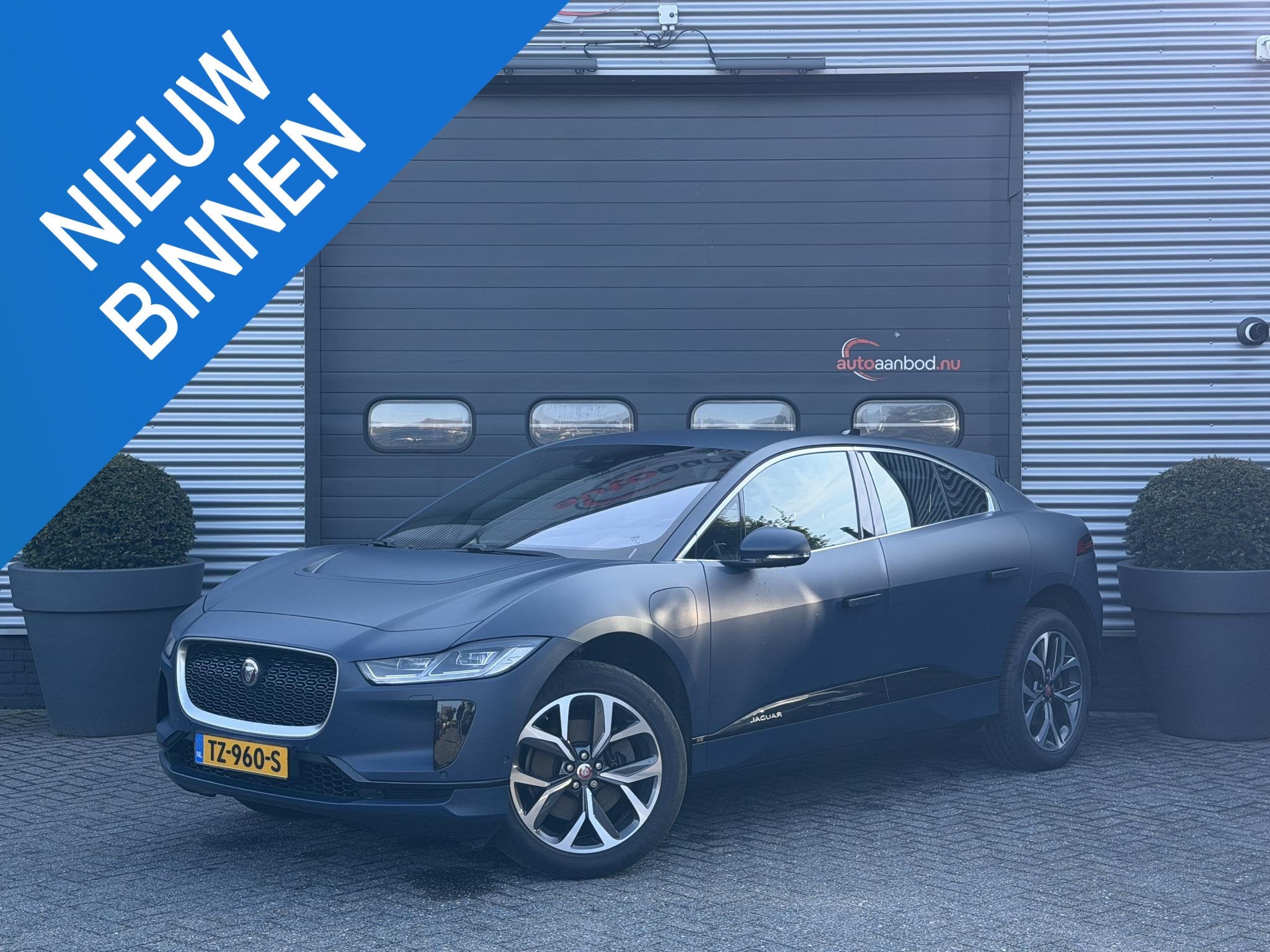 Jaguar I-PACE EV400 SE 90 kWh (automatique), Autos, Jaguar, Cuir, Achat, 750 kg, Entreprise