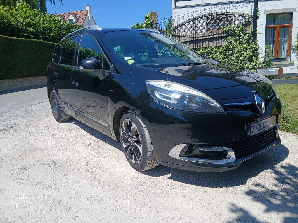 Renault Grand Scenic III Bose Edition Diesel  Euro 6b, Autos, Boîte manuelle, 1500 cm³, Tissu, 81 kW