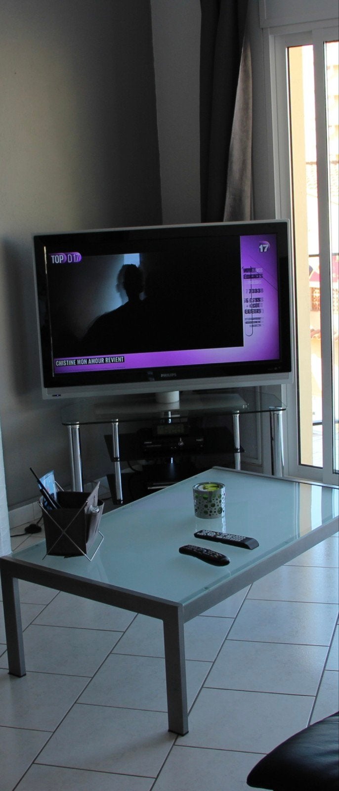 Meuble TV en verre, Enlèvement