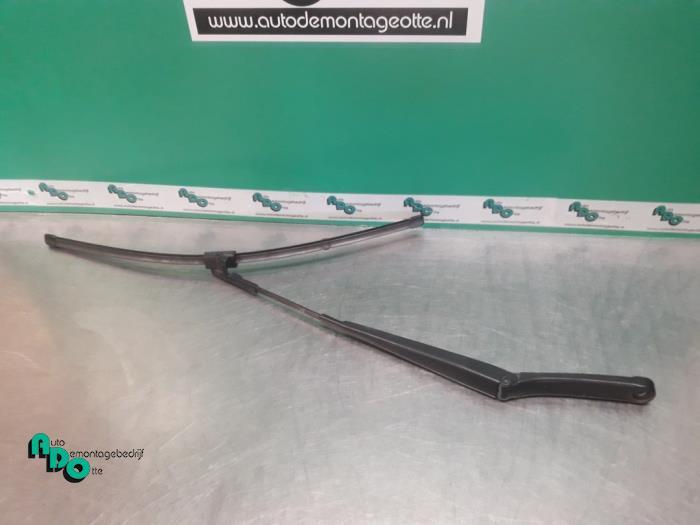 Bras essuie-glace avant d'un Volkswagen Jetta (Jetta 05-), Volkswagen, -, 3 mois de garantie, Utilisé