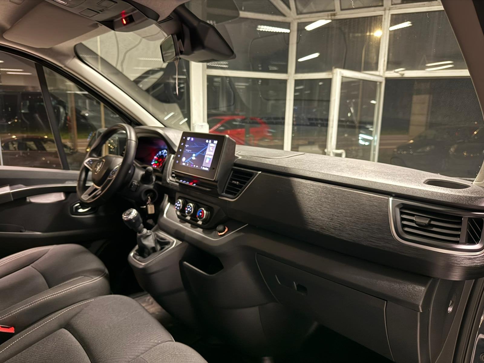 Renault Traffic 9 Places 2.0dCi 81kW Euro 6d-ISC-FCM, Autos, Argent ou Gris, Achat, Euro 6, Entreprise