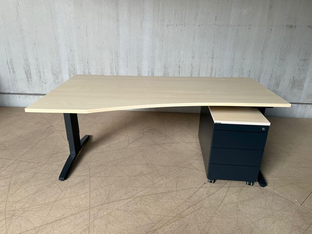 Wing Bureau TDS 180x100/80cm  Hoogte Instelbaar  Ahorn Blad, Ophalen, In hoogte verstelbaar, Zo goed als nieuw, Grijs