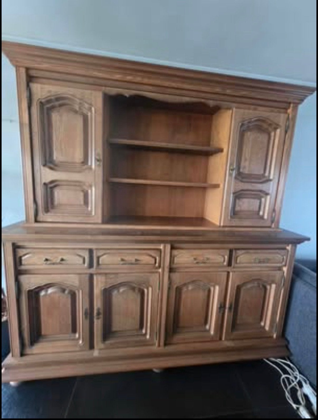 Grand buffet vaisselier rustique en bois massif (Chêne), Enlèvement, Comme neuf, Chêne, Avec porte(s)