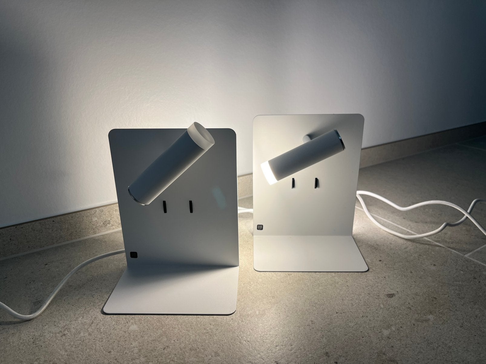 Verlichting bed, Huis en Inrichting, Lampen | Wandlampen, Ophalen, Wit, Leeslamp, Zo goed als nieuw