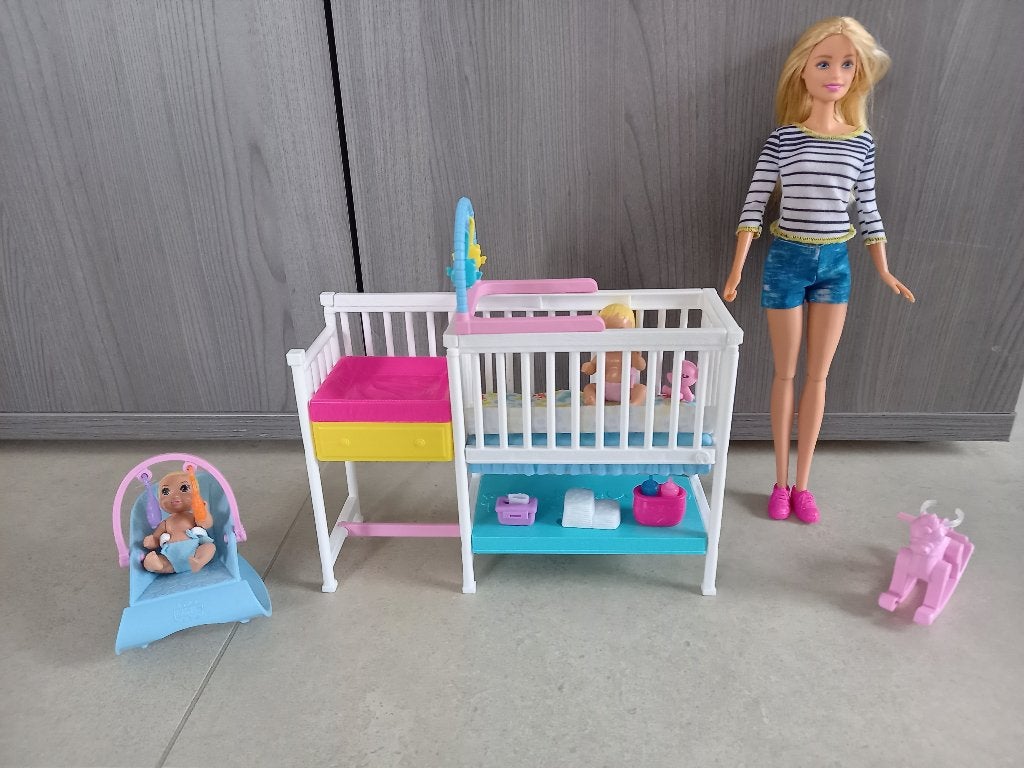 Barbie oppas met tweeling, Ophalen of Verzenden, Zo goed als nieuw, Barbie