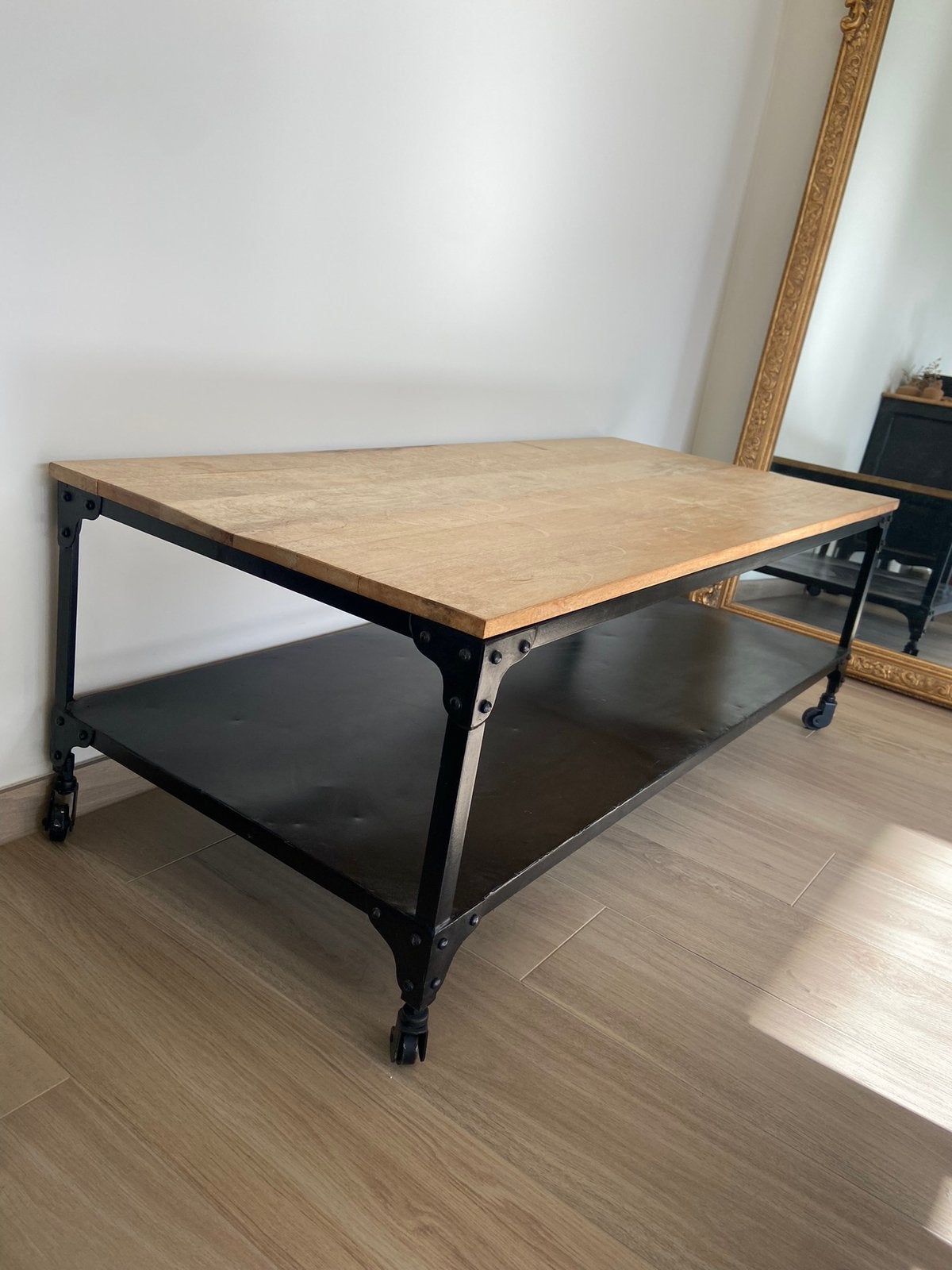 GRATIS - Salontafel (industrieel - hout), Huis en Inrichting, Ophalen, Gebruikt, 100 tot 150 cm, 50 tot 100 cm