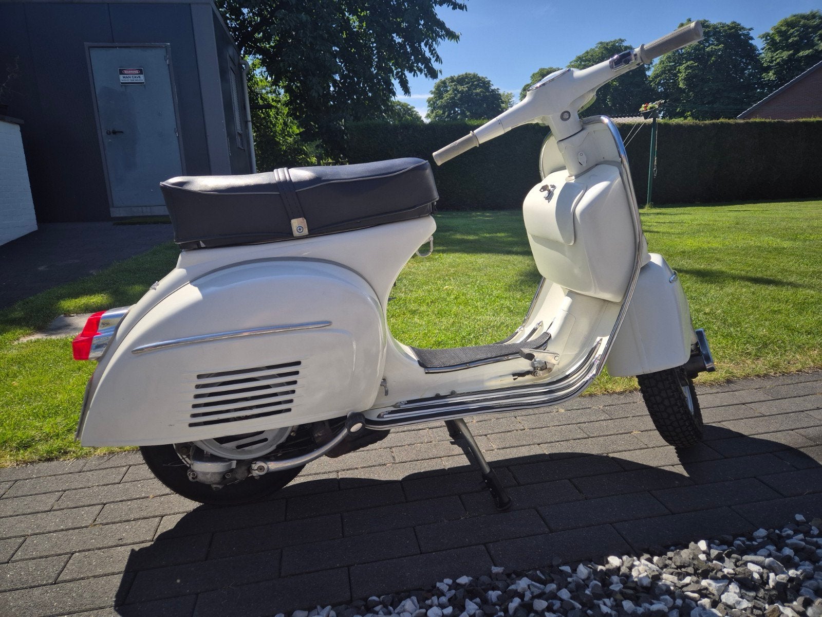 Vespa SS180, Motoren