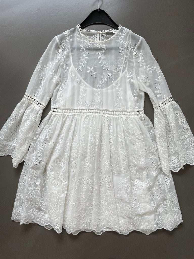 Robe blanche avec sous-vêtement taille XS, Enlèvement ou Envoi, Comme neuf, Taille 34 (XS) ou plus petite, Blanc