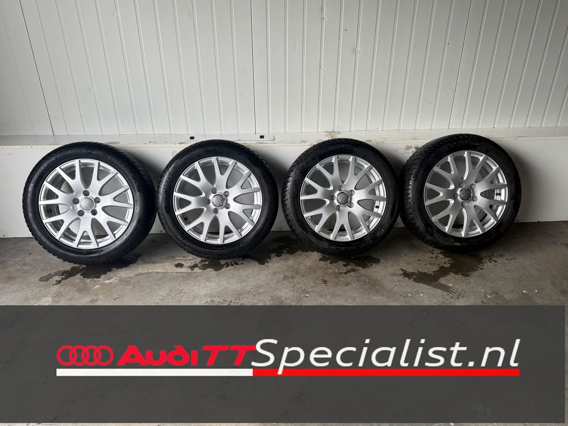 Winterbanden set 17 inch op originele velgen Audi TT MK2 8J, Autos : Pièces & Accessoires, Pneus et Jantes, Pneus hiver, -, Véhicule de tourisme