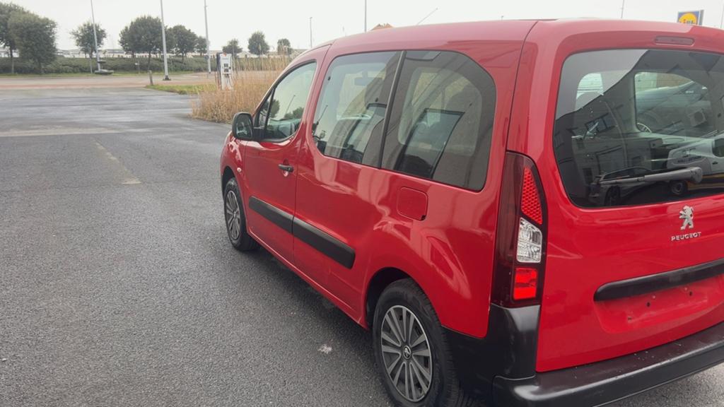 Peugeot partner tepee 1.6 diesel 2013 Euro5, Auto diversen, Handleidingen en Instructieboekjes, Ophalen
