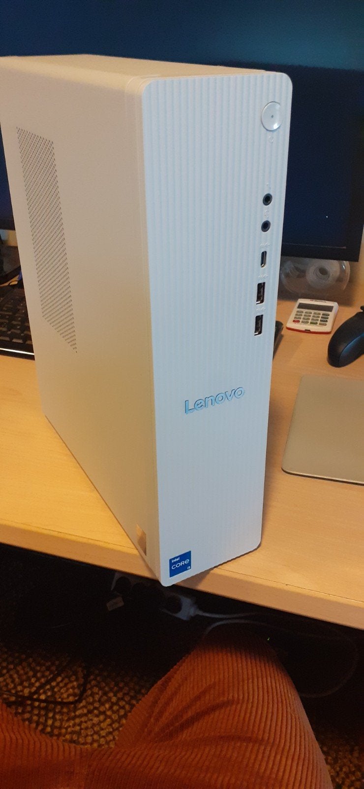 lenovo computer te koop, Computers en Software, Desktop Pc's, Ophalen, Zo goed als nieuw, Lenovo