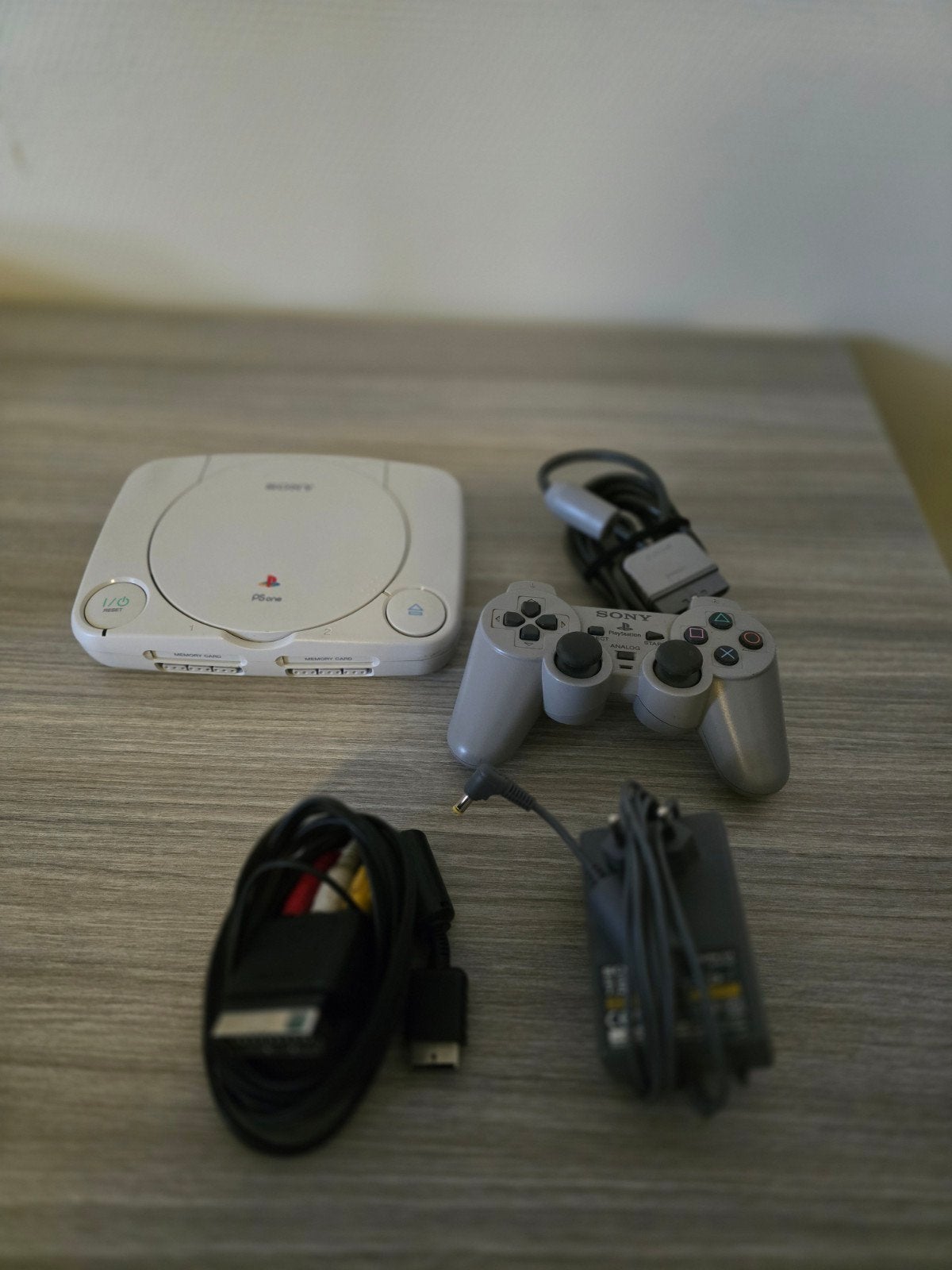 Play Station One + 3 Cd's, Consoles de jeu & Jeux vidéo, Enlèvement ou Envoi