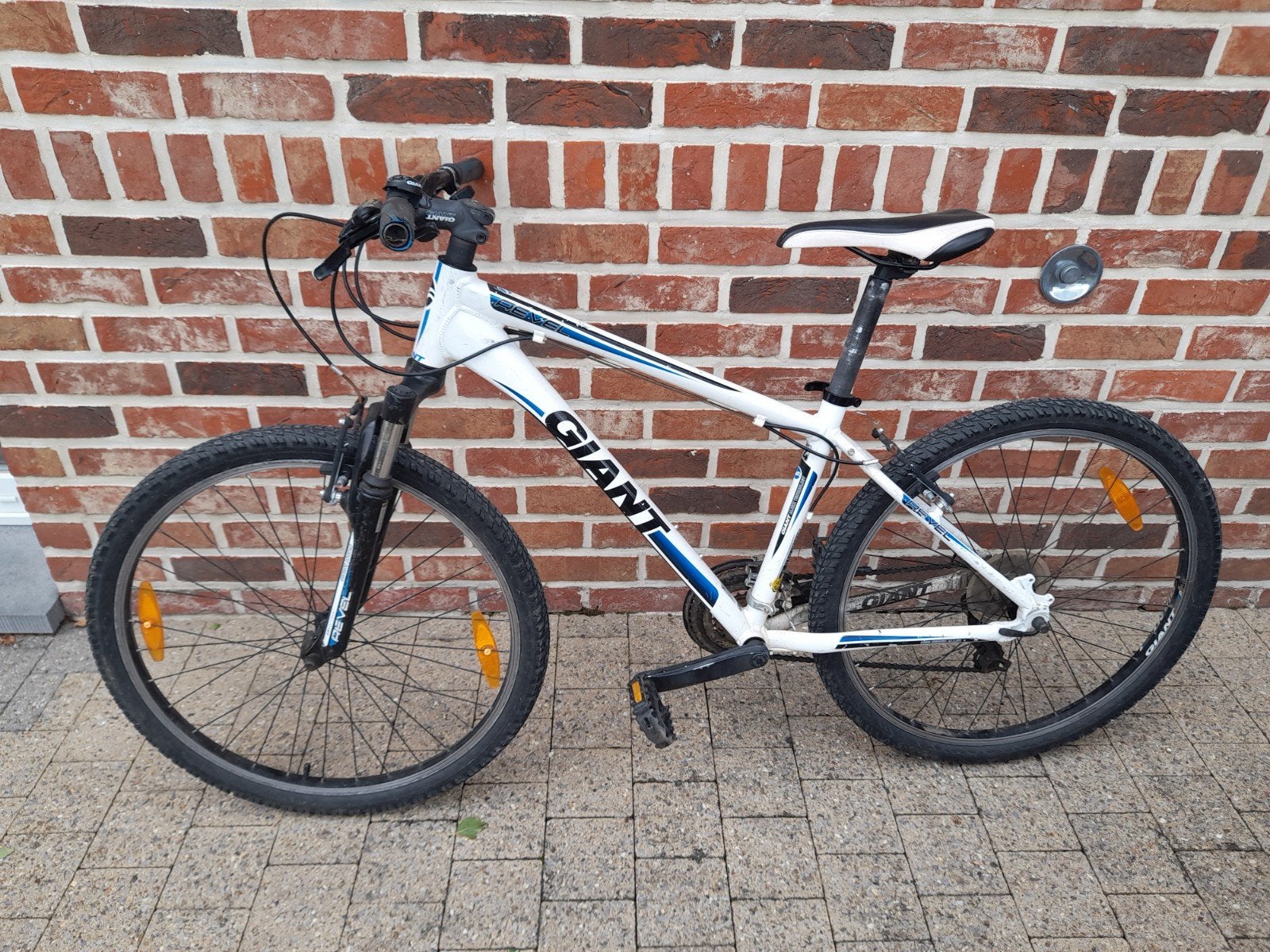 2 vélos de montagne GIANT ET MINERVA., Enlèvement ou Envoi, Giant