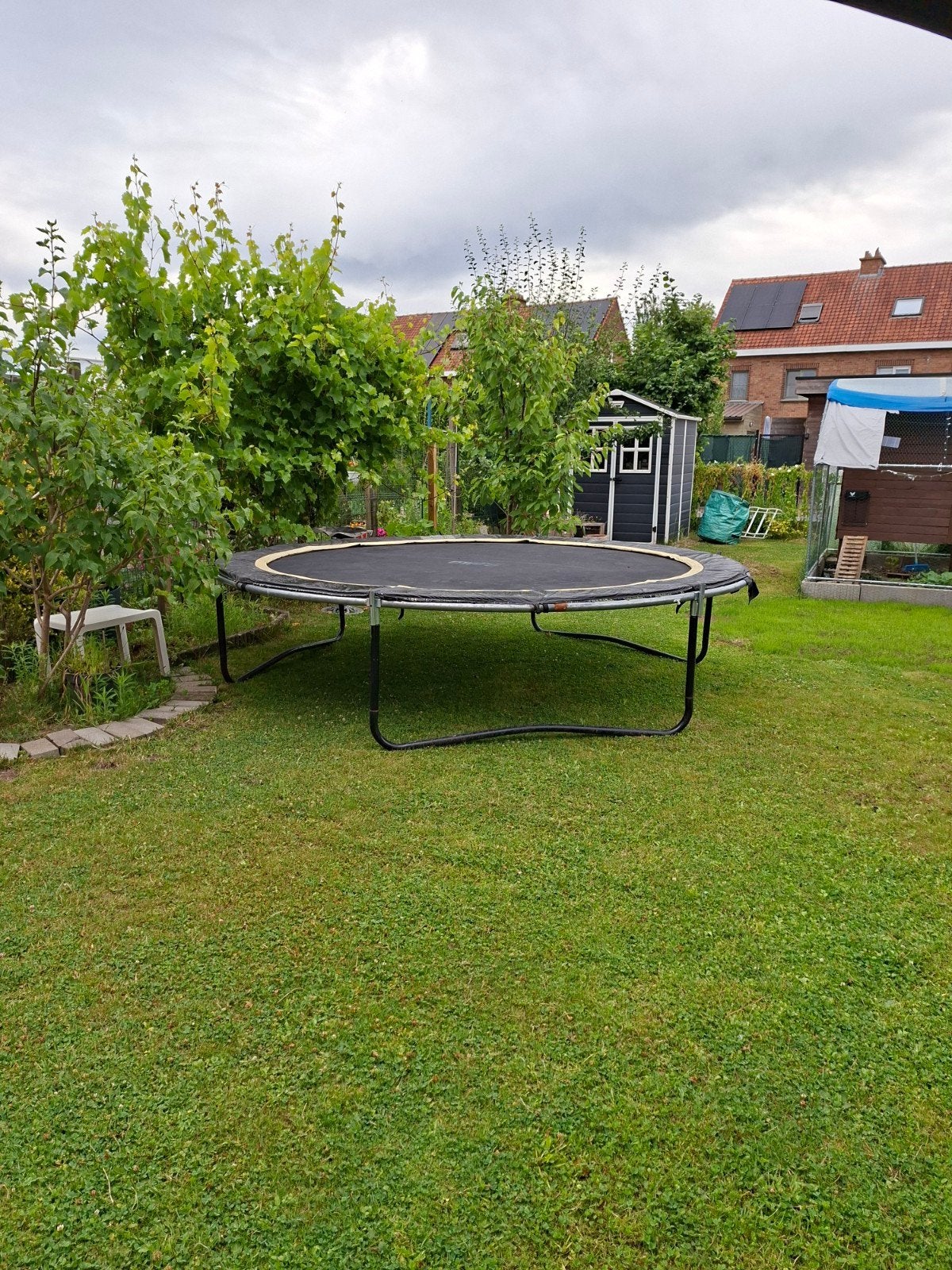 Trampoline metalen zwart, Ophalen