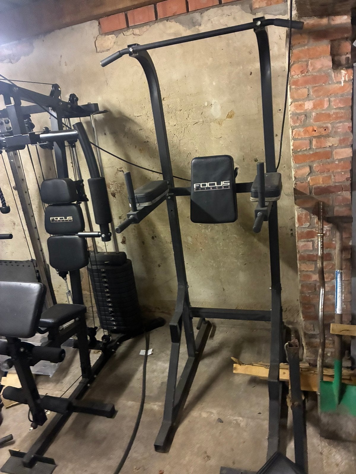 Fitness training station power tower, Ophalen, Gebruikt