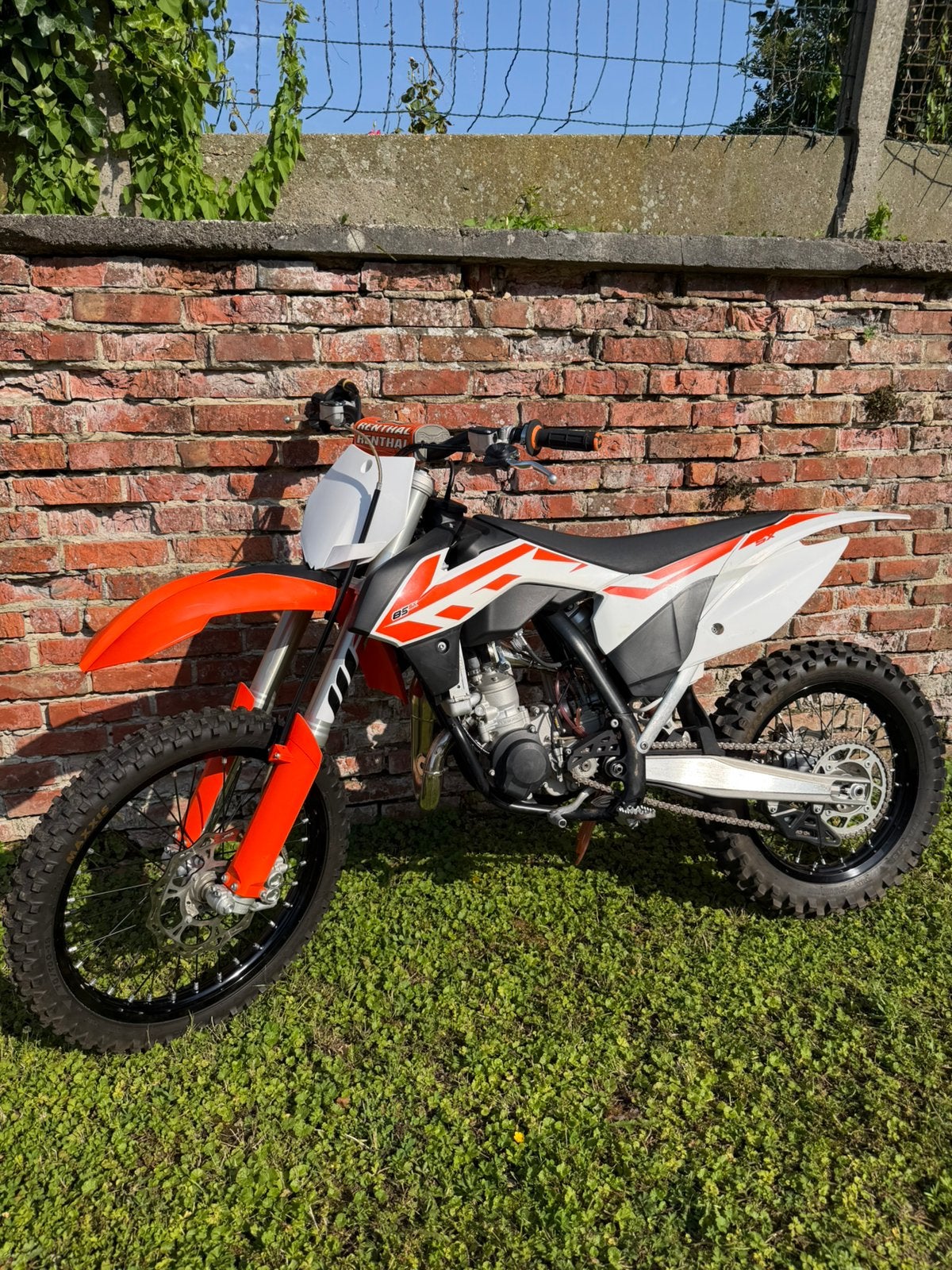 KTM 85SX 2017 état neuf 5h, Ophalen, Zo goed als nieuw
