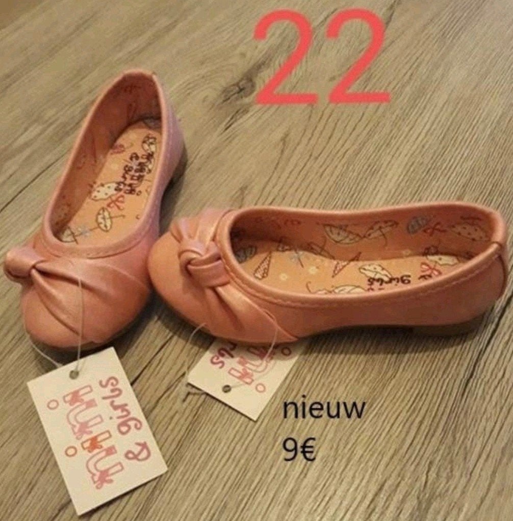 Meisjes kinderschoenen, Ophalen