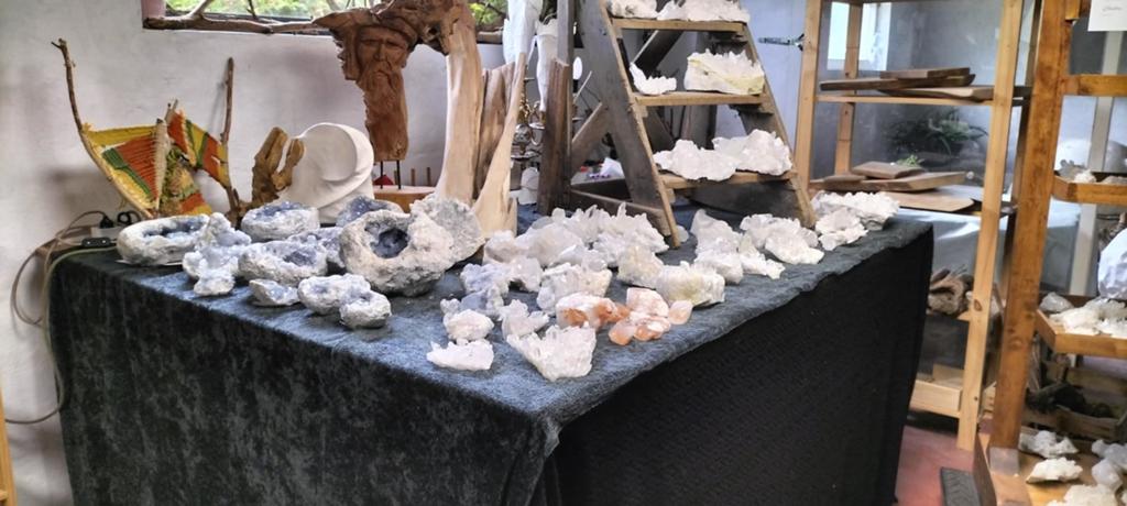 Cristal de roche, célestine, calcite et fluorite exceptionne, Collections, Minéraux & Fossiles, Enlèvement