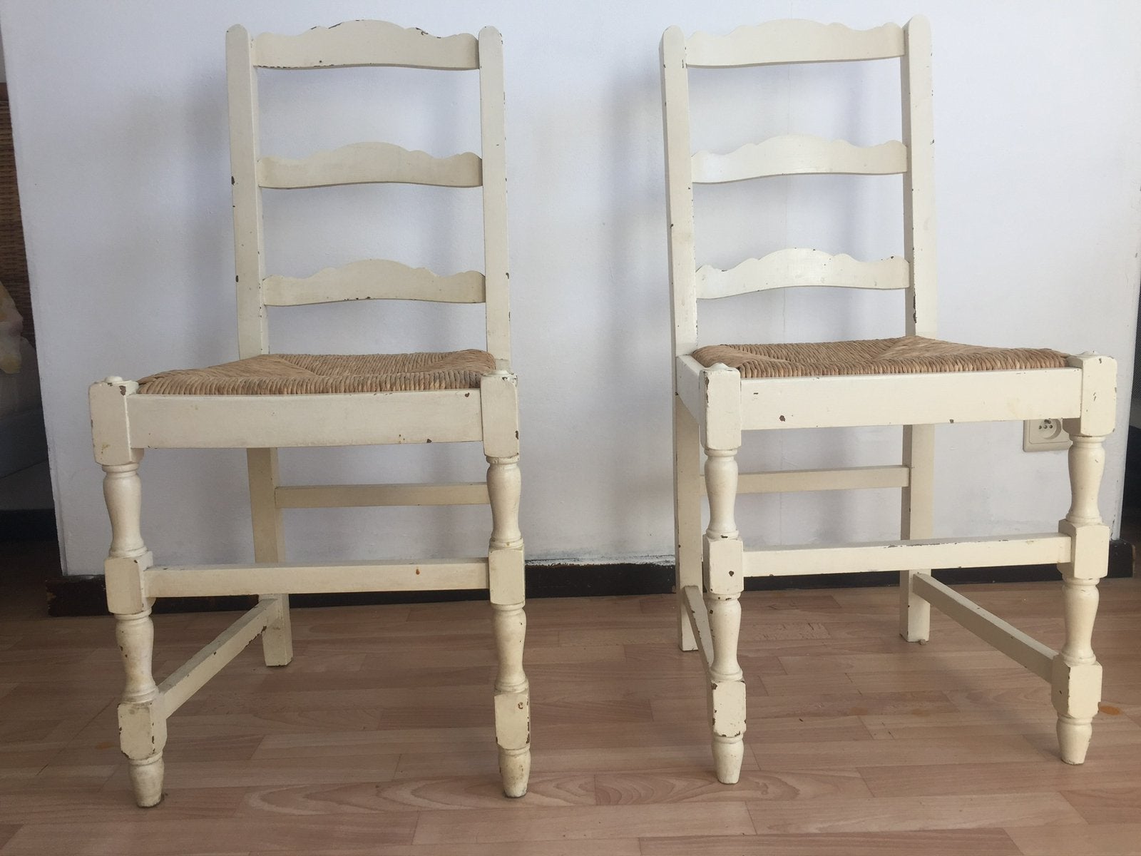 Superbe chaises Vintage Brutaliste paillé patiné blanc, Maison & Meubles, Enlèvement, Comme neuf