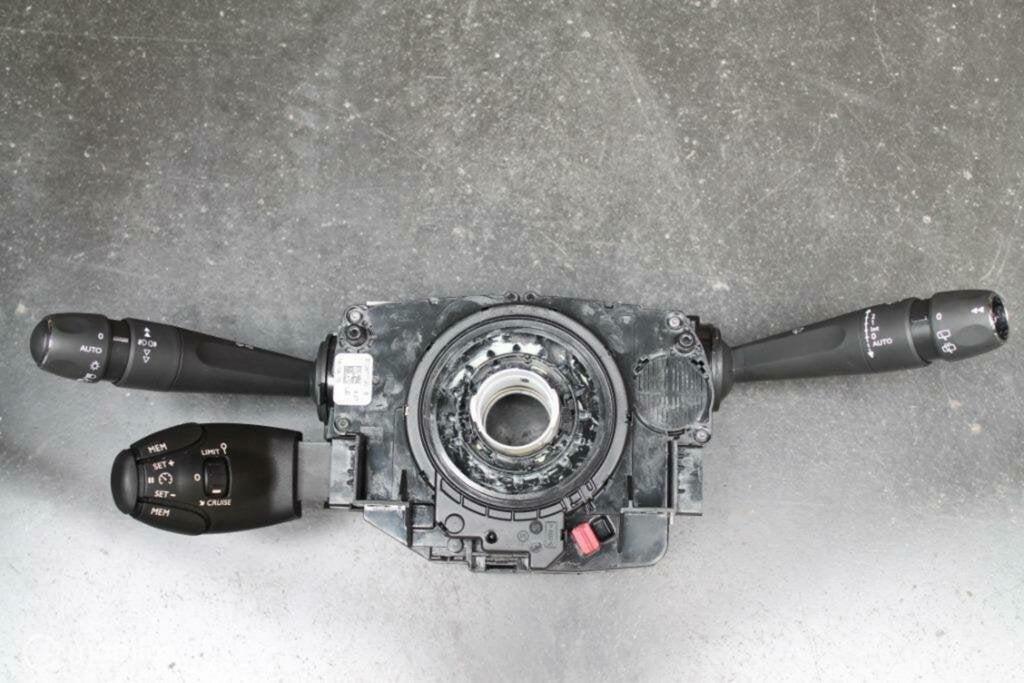 Interrupteur Combiné + Bague collectrice Peugeot 308