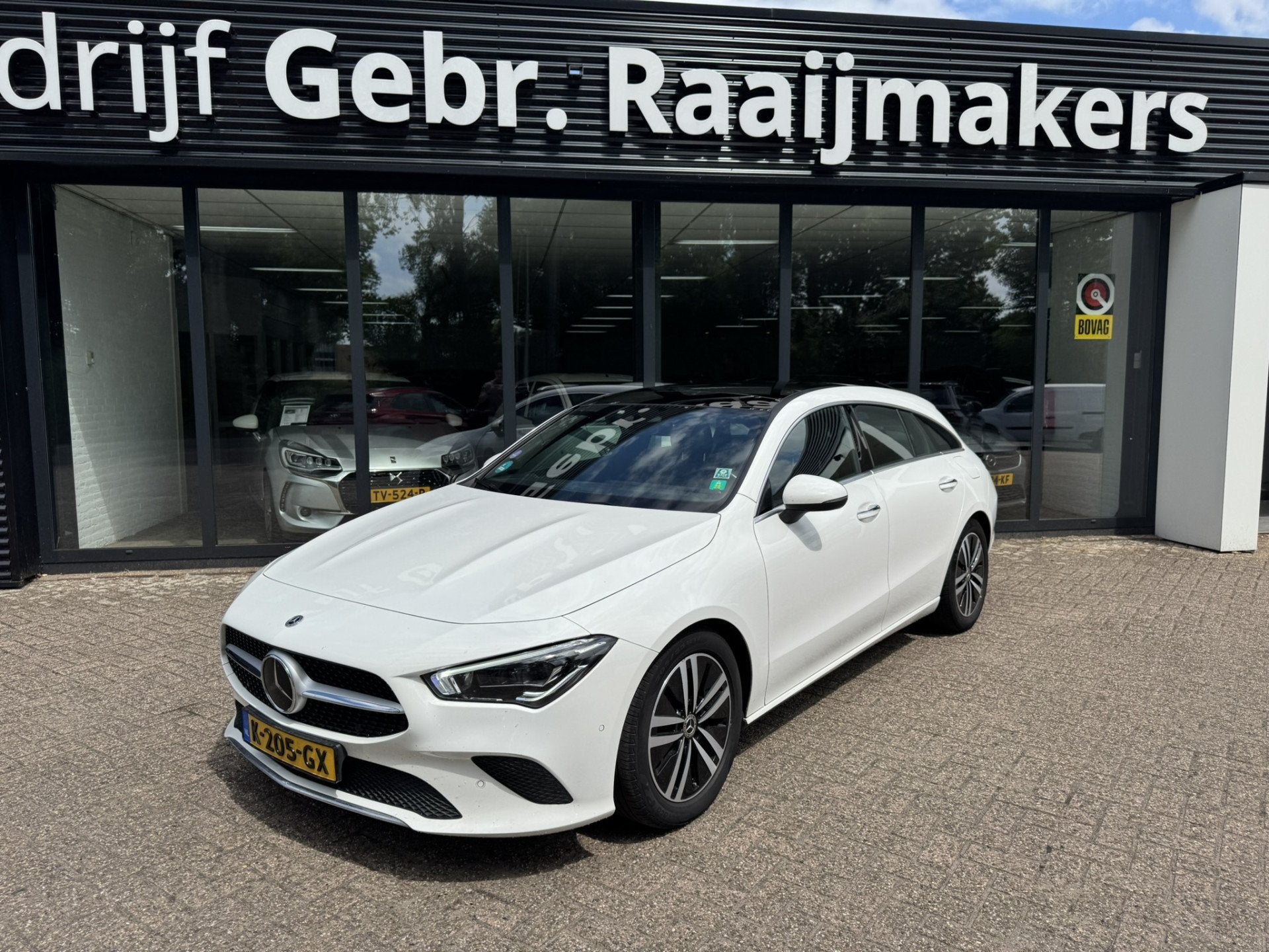 Mercedes-Benz CLA-Klasse Shooting Brake 200 Business Solutio, Autos, Mercedes-Benz, Euro 6, Entreprise, Automatique, 1600 kg