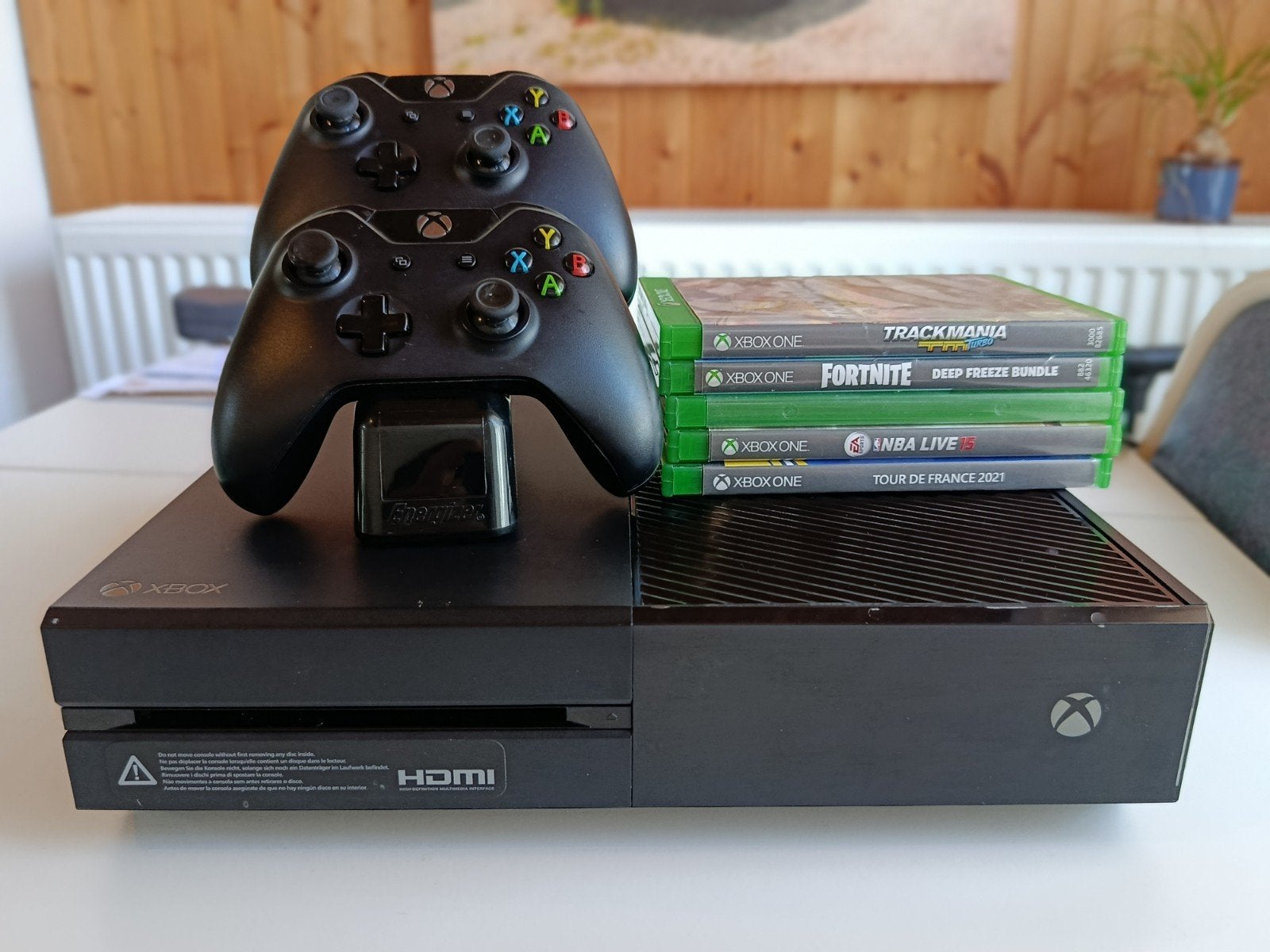 Xbox One + 2 controllers en games, Consoles de jeu & Jeux vidéo, Consoles de jeu | Xbox One, Enlèvement ou Envoi, Xbox One