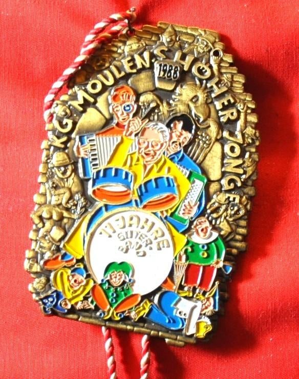médaille carnavalesque (36), Verzamelen, Overige Verzamelen, Ophalen of Verzenden, Zo goed als nieuw