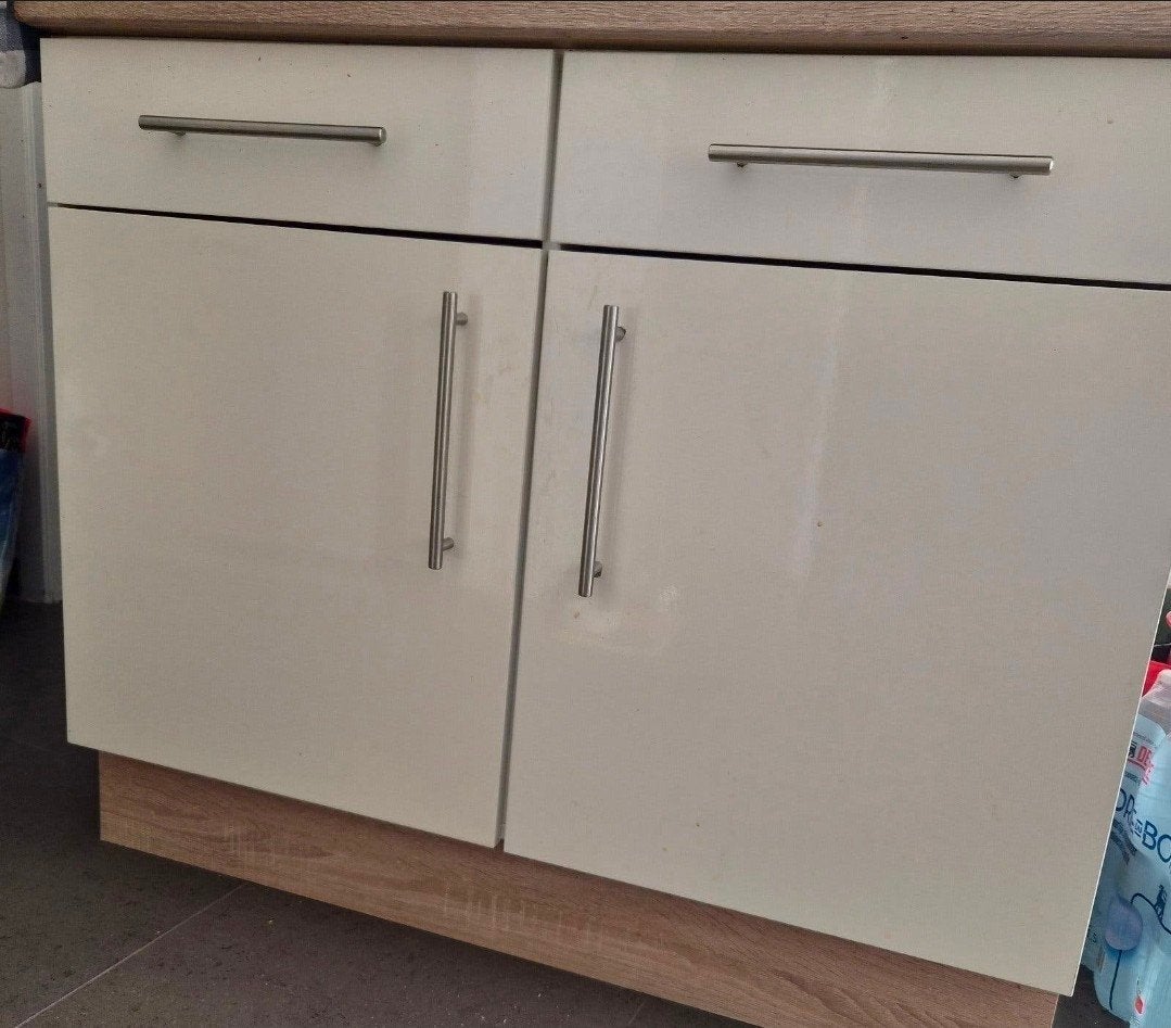 Kast voor keuken / living, Ophalen