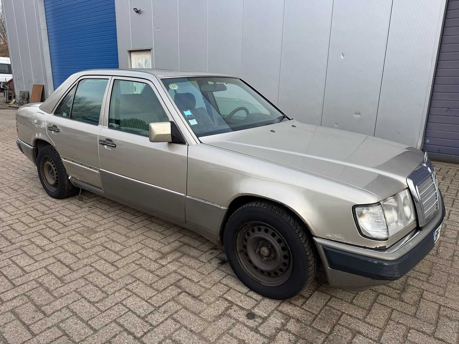 MERCEDES - 250D - <124 - Personenauto, Auto's, Gebruikt, Bedrijf, Diesel, Overige carrosserie