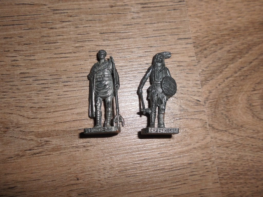 lot 2 anciennes figurines en metal collection oeuf KINDER, Enlèvement ou Envoi, Figurines