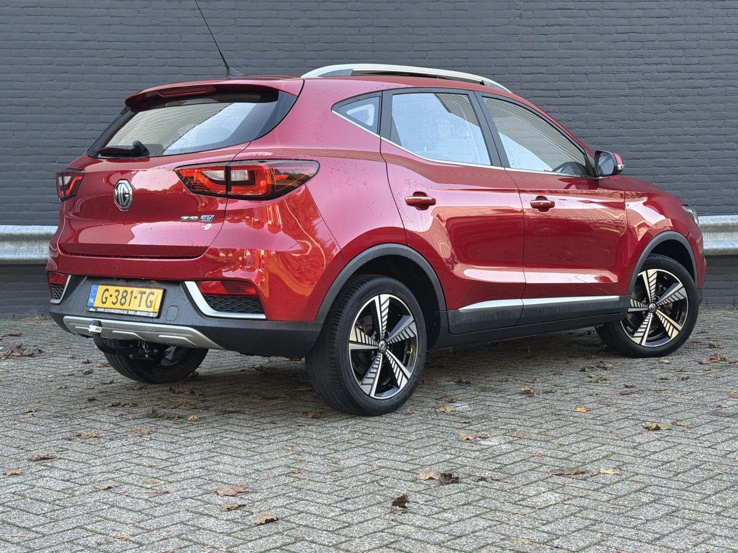 MG ZS MG EV Luxury 45 kWh | Pano | Camera | Leder | Cruise |, Autos, Rouge, 45 kWh, Achat, Entreprise