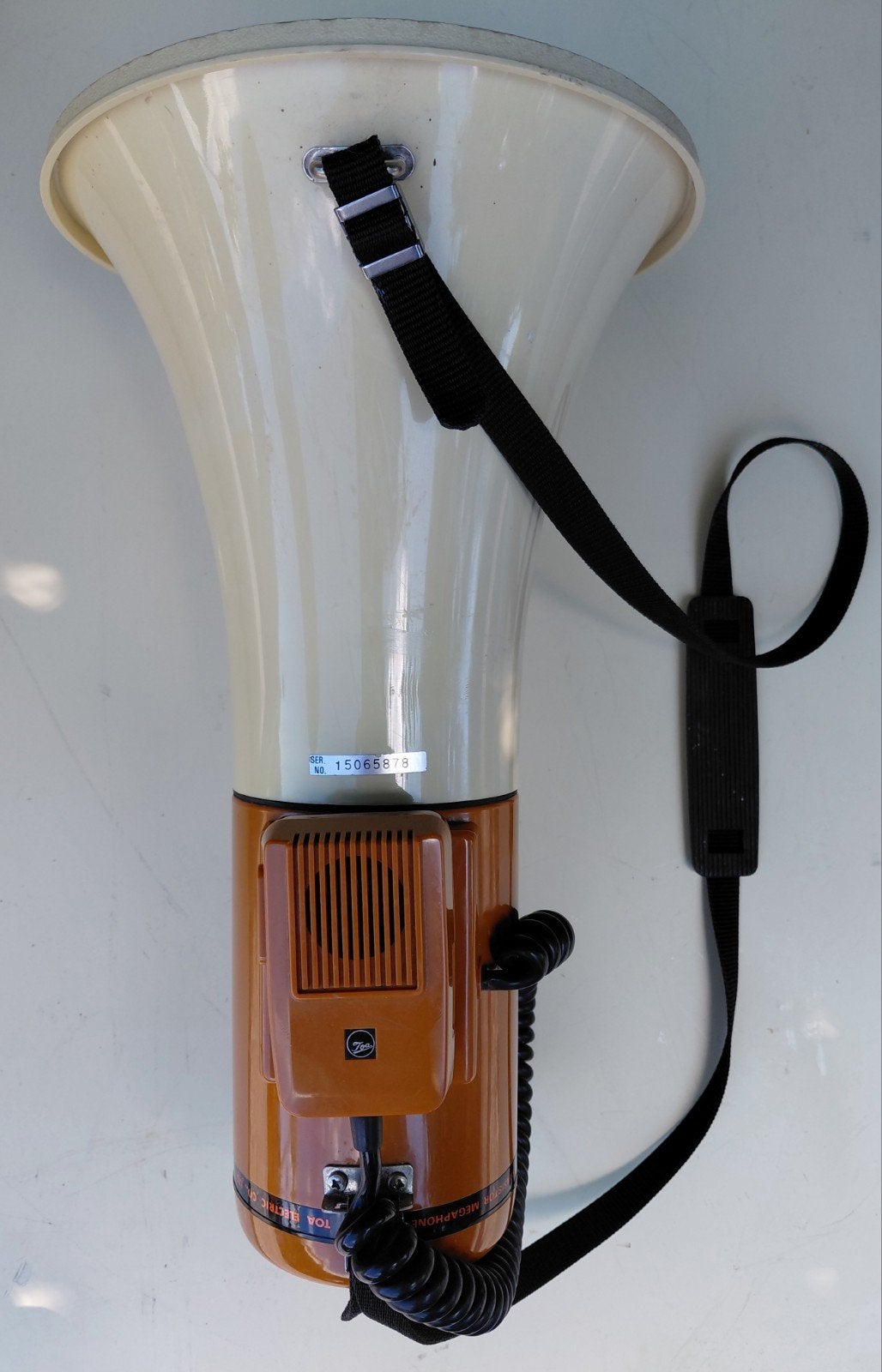 Vintage megafoon, Ophalen