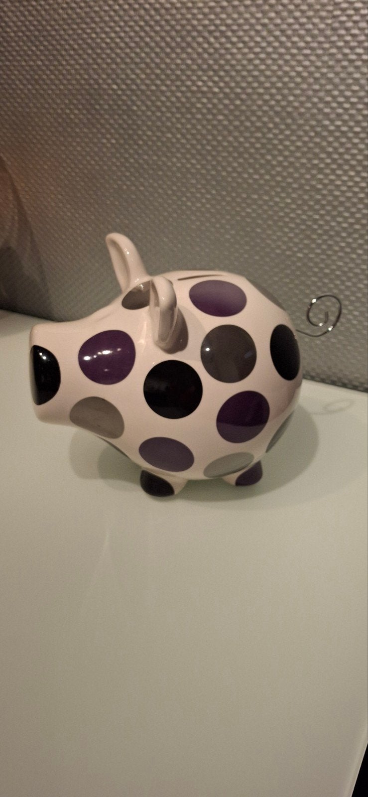 Tirelire (cochon dans la pierre), Enlèvement