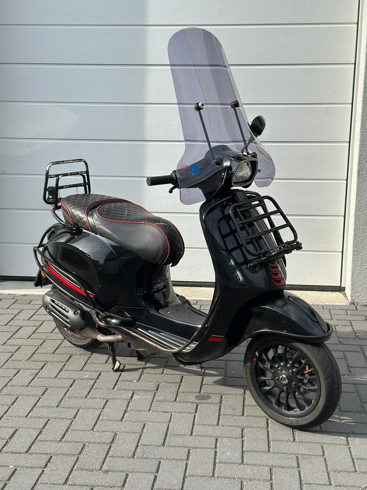 Vespa sprint 50cc 2021, Fietsen en Brommers, Ophalen of Verzenden, Zo goed als nieuw