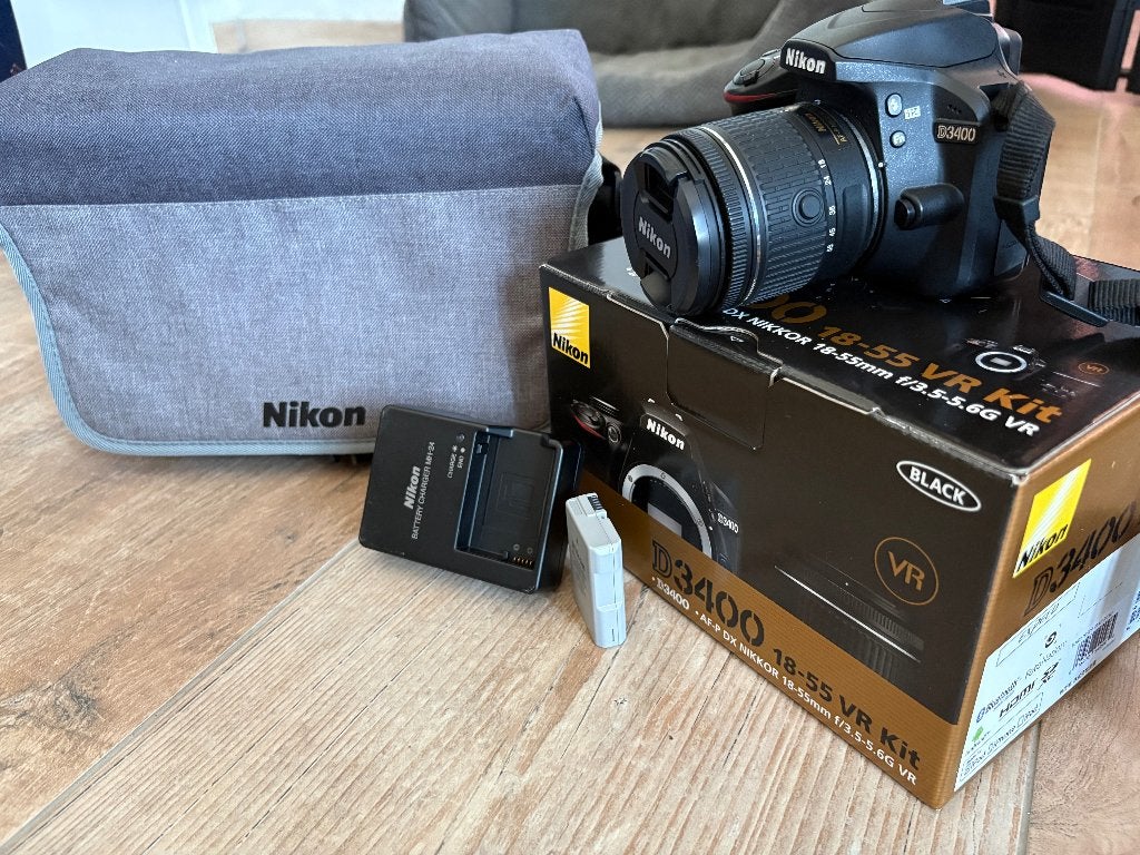 Nikon D3400 + AF-P NIKKOR 3.5-5.6/18-55mm G VR Digitale, Audio, Tv en Foto, Overige typen, Ophalen of Verzenden, Zo goed als nieuw