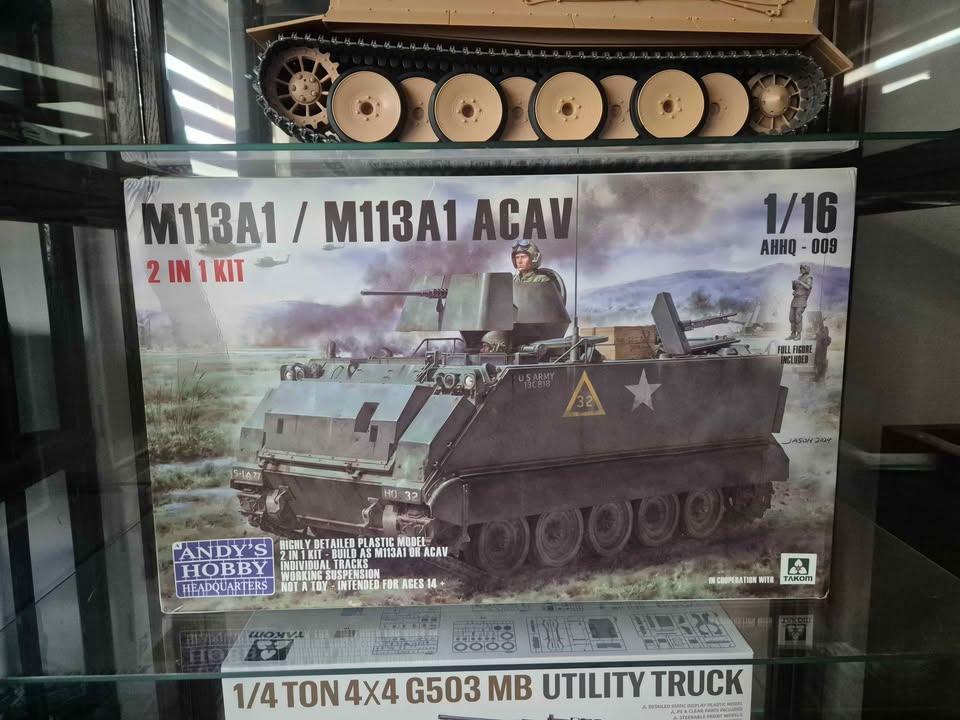 M113 A1 / m113 A1 ACAV 2 en 1 kit 1/16, Enlèvement, Neuf