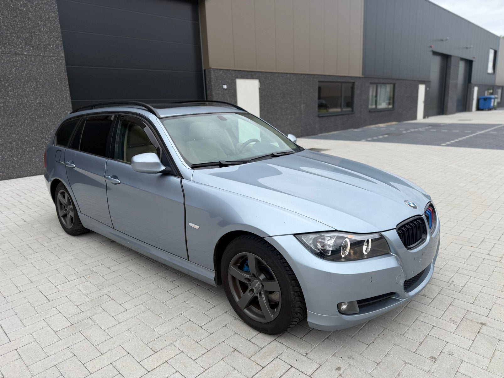 Bmw 318D 2009 manueel Euro 5, Auto's, Euro 5, Achterwielaandrijving, 1995 cc, Beige
