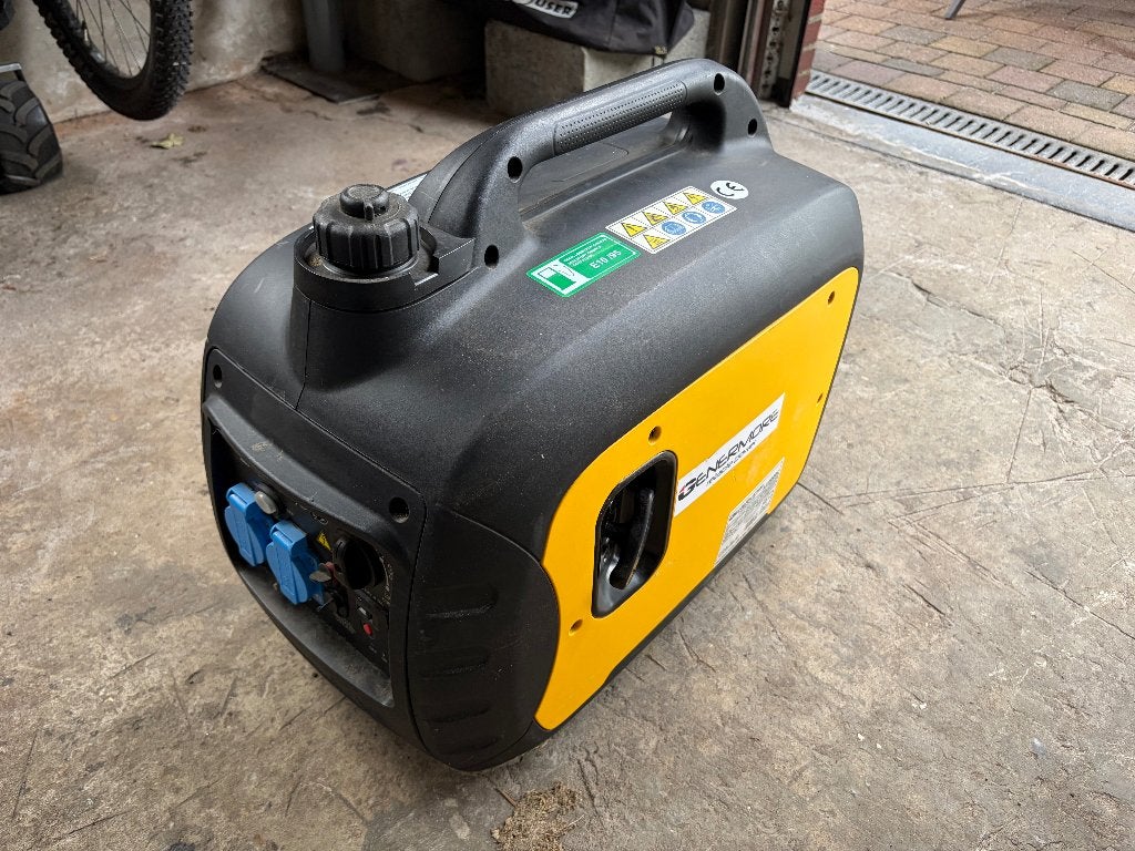 Genermore LC3000I  inverter-serie 3,0KVA (2500W) 4.0Pk, Réduction de bruit, Comme neuf, Essence, Moins de 5 kVA