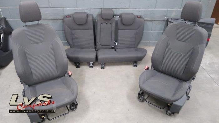 Kit revêtement (complet) d'un Ford Focus, -, 3 mois de garantie, -, -