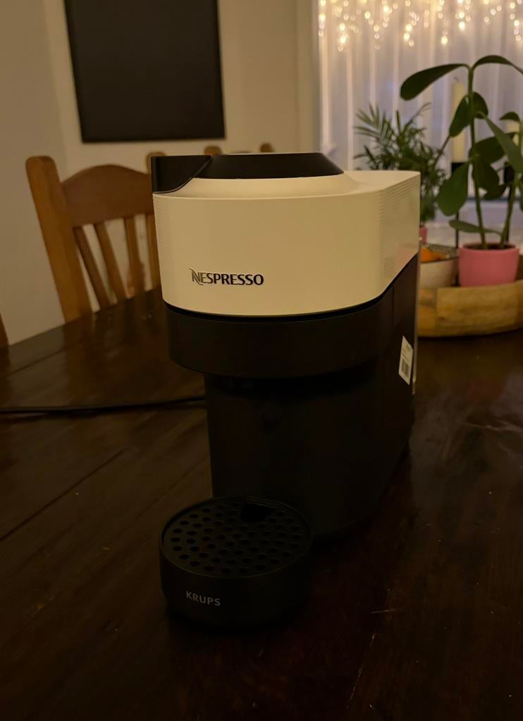 Nespresso Vertuo Pop, Elektronische apparatuur, Koffiezetapparaten, Ophalen, Koffiemachine, Zo goed als nieuw, Koffiepads en cups
