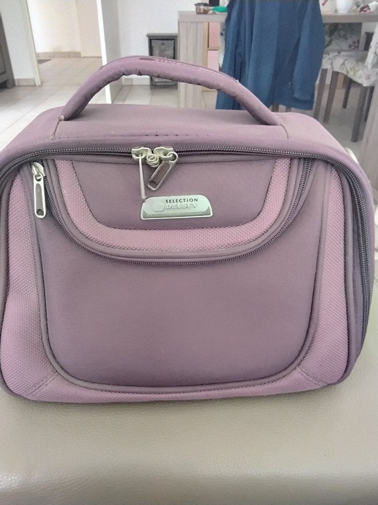 Beautycases in goede staat 10 euro, Bijoux, Sacs & Beauté, Boîtes de maquillage & Beauty case, Enlèvement, Utilisé
