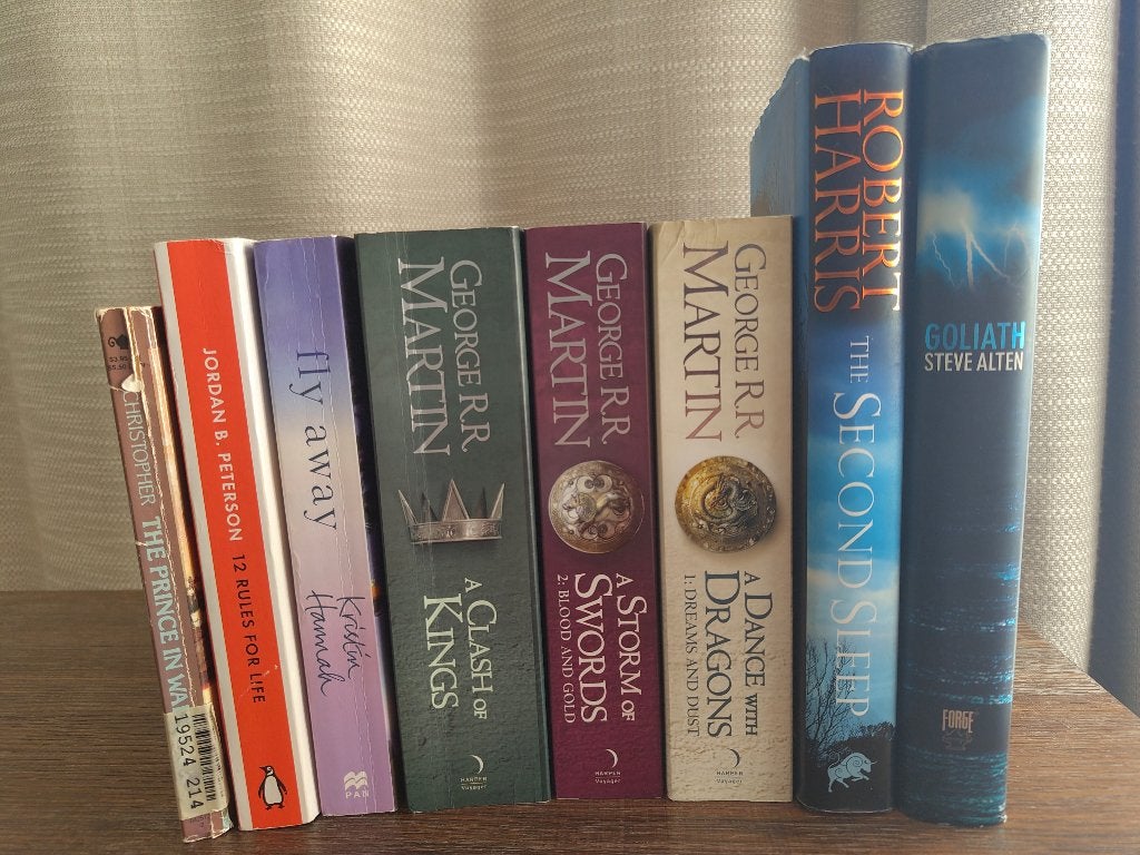 Book stack (8 total), Boeken, Fantasy, Ophalen