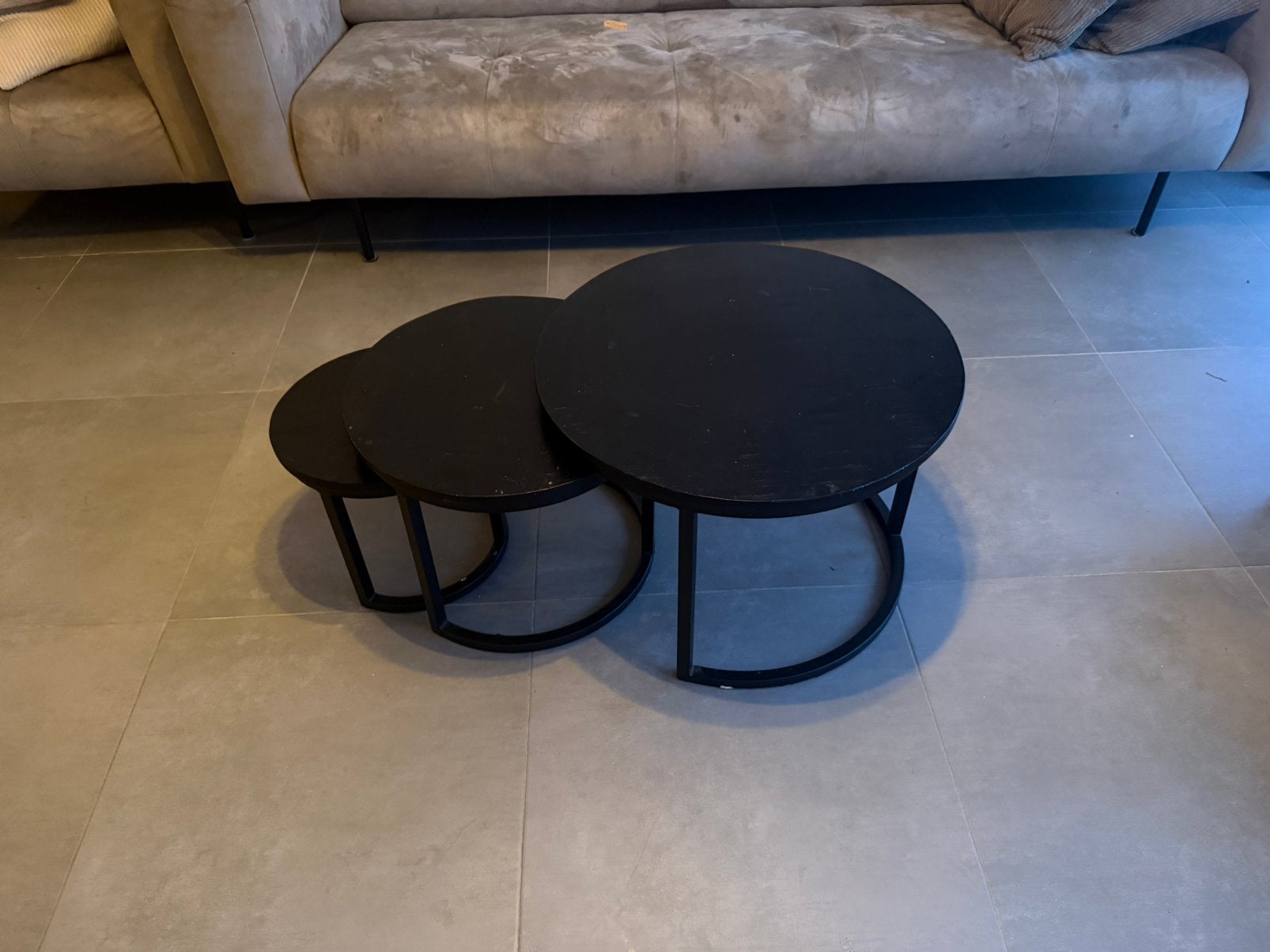 Mangohoute zwarte salontafel, Ophalen, Gebruikt, Rond, 50 tot 100 cm