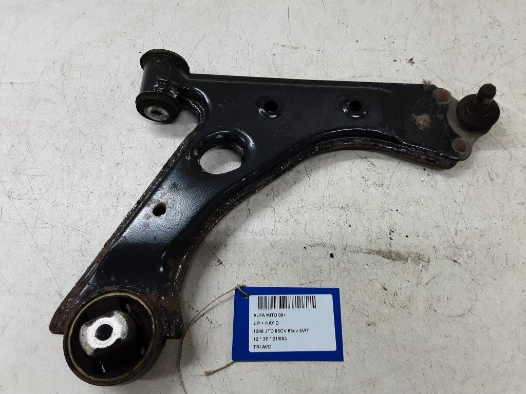 BRAS DE SUSPENSION AVANT DROIT (TRIANGLE) MiTo (955), Autos : Pièces & Accessoires, Utilisé, Alfa Romeo