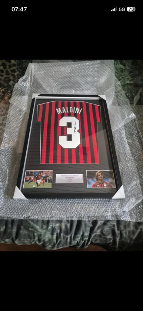 Gesigneerd paolo maldini trui, Ophalen, Zo goed als nieuw
